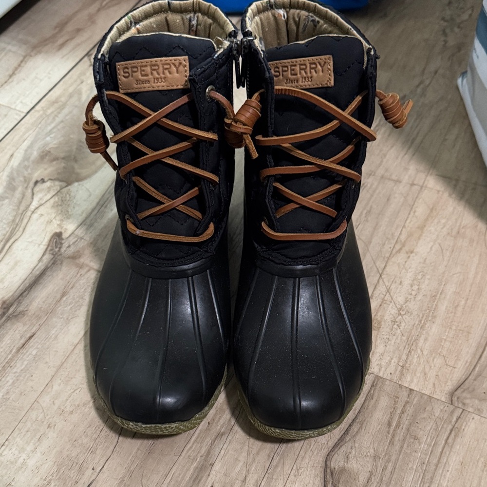 Women's Sperry Saltwater Duck Boots in Black STS84367 size 8 women’s